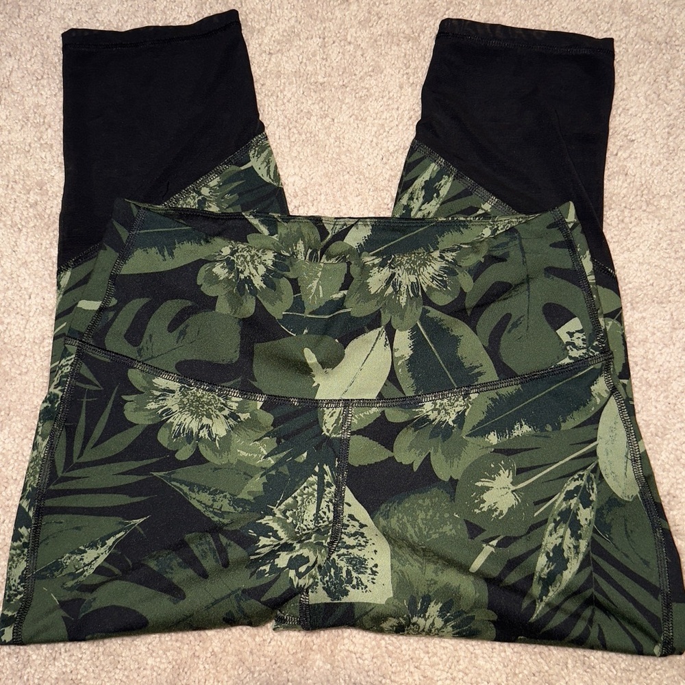 Old Navy Active Floral Crop Leggings Sz Lg